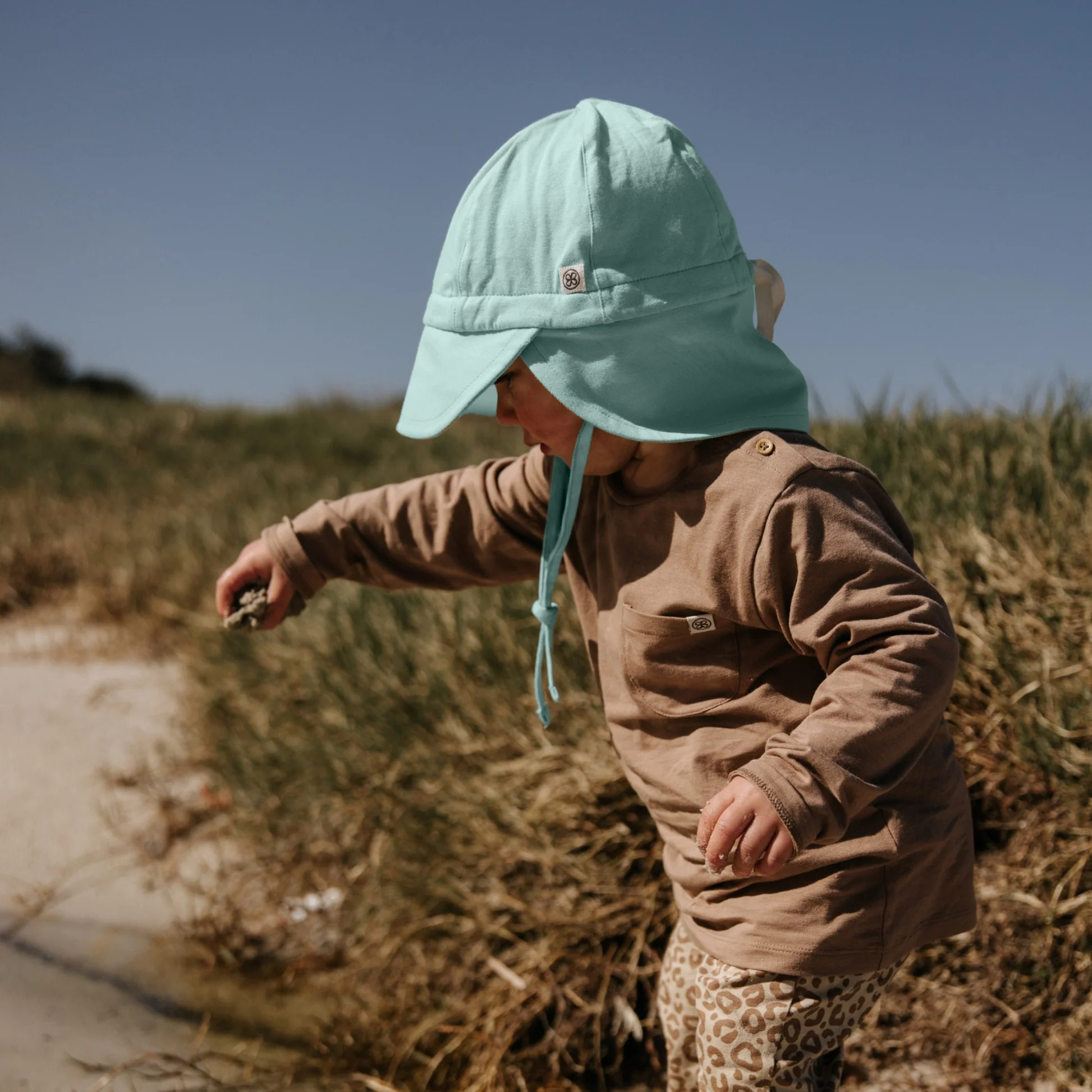 UV-zonnehoedje-voor-kinderen-Blauw.jpg